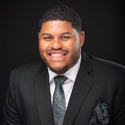 Associate Pastor
Pastor Steven Christopher Dorsey is a recent graduate of Oakwood University (May 2023) and is employed by the South Central Conference of Seventh-Day Adventist as the Associate Pastor for Oakwood University Church in charge of Evangelism and New members.